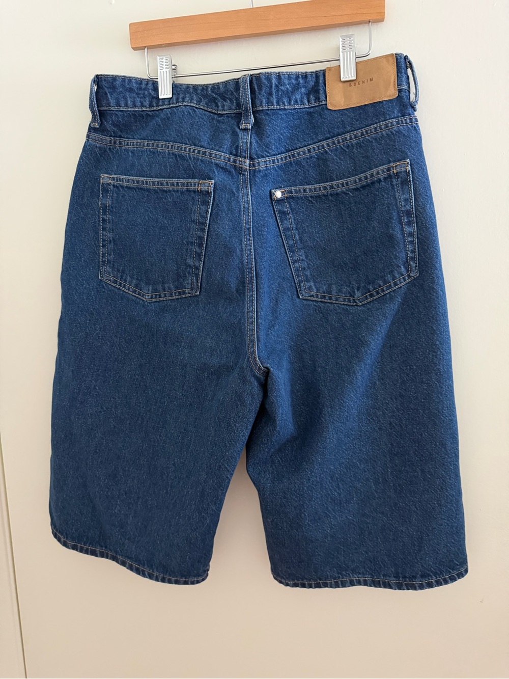 &Denim H&M Baggy Bermuda Shorts High Waist Dark Wash Sz 6 - Picture 4 of 6